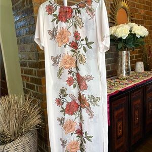 Vince Camuto Cream Sheer Duster with Floral Design NWOT